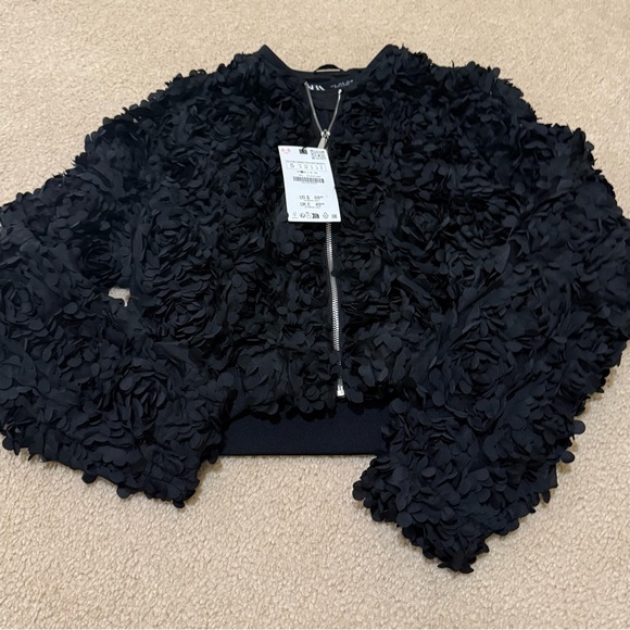 New!! Zara Black structured Bomber Jacket with flower textured design - S - Picture 2 of 3